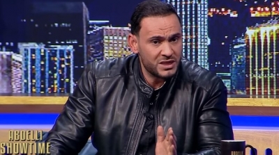 الشاب بشير يهاجم قدور لارتيستو : انت شخص منافق