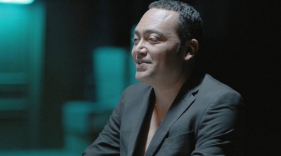 عاطف بن حسين يهاجم عبد الحميد بوشناق : أنا إلي علمتو الدراما