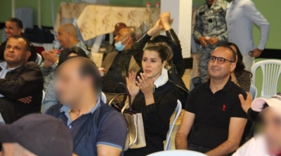 أبطال مسلسل ''حرقة'' يشاهدون الحلقة الأخيرة رفقة عدد من المساجين (صور)