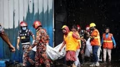 Incendie dans une usine au Bangladesh: au moins 50 morts