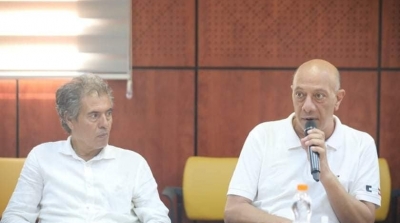 وزير الثقافة يلتقي عدد من الفنانين والمبدعين للتباحث في مشاكل القطاع 