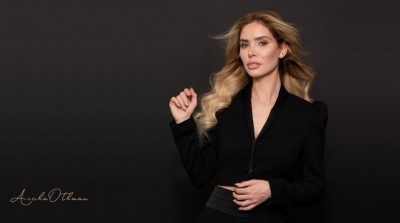 عائشة عثمان تدخل عالم الفن بأغنية ''ما تيجي بقى نفرح' (فيديو)