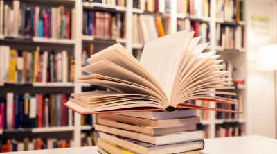 إتحادي الكتاب و الناشرين يدعوان وزارة الثقافة إلى رفع الحجر عن قطاع الكتاب