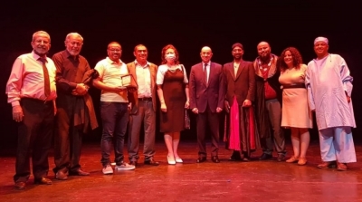 'ذئاب منفردة' مسرحية تونسية تتحصل على 4 جوائز في الأردن